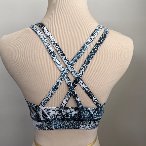 lululemon athletica Other - Lululemon Cross-Strap Sports Bra – Size 4 (Wildwood Multi)